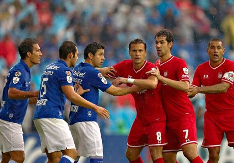Cruz Azul 0-0 Club Toluca: Heroic Talavera keeps first leg scoreless
