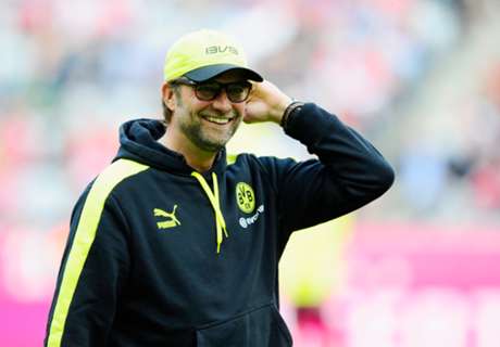 Jürgen Klopp presume de abdominales ante sus jugadores