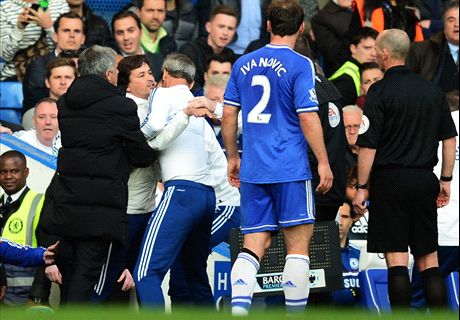 Mourinho & Chelsea blow it to leave title path clear for Liverpool