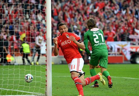 Benfica 2 x 0 Olhanense: torcida solta o grito de ‘campeão’ no Estádio da Luz