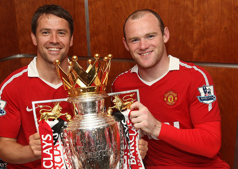 Rooney calls out 'Man Utd fan' Owen for Liverpool support