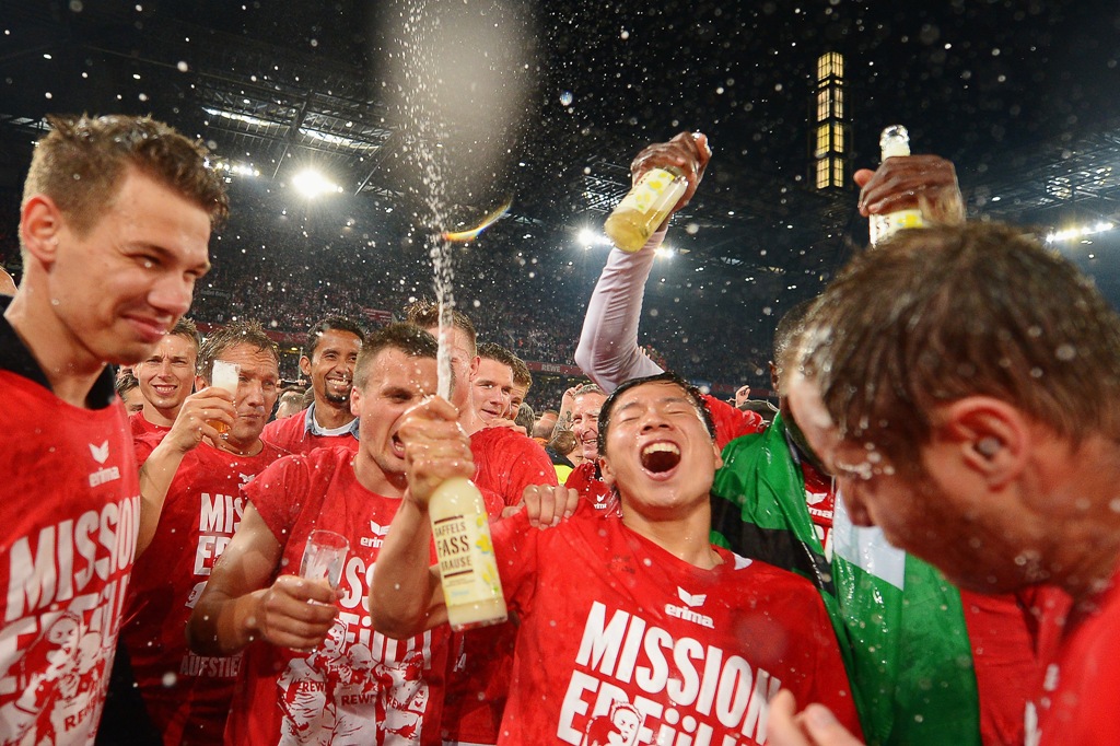 Der FC Köln feiert die Bundesliga
