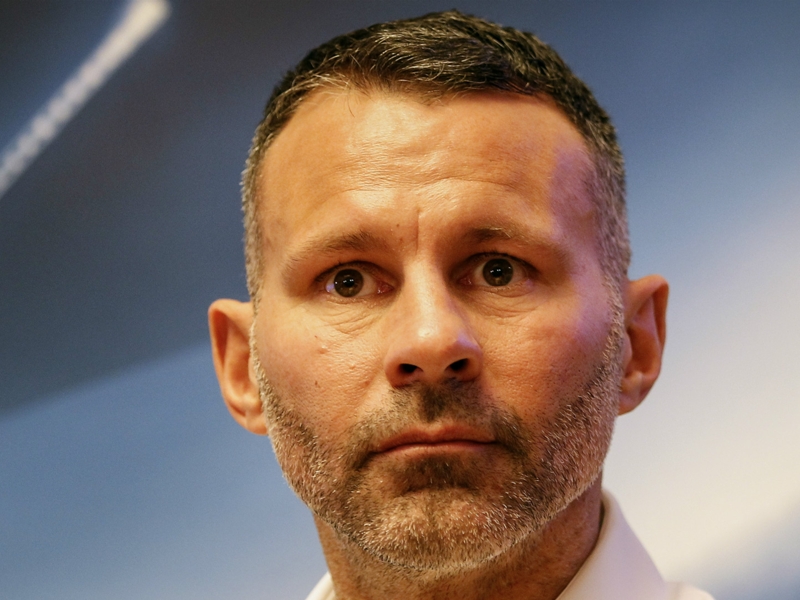 Giggs hits out at 'laughing' Man Utd players following Chelsea battering