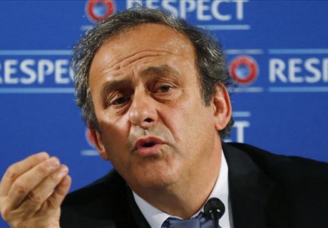 Cruyff y Platini, jugando al golf en Terrasa