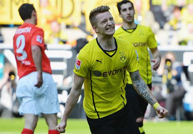 Reus bejubelt sein Tor gegen Mainz