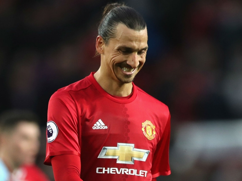Shaw insists Man Utd team-mate Ibrahimovic is not suffering a dip