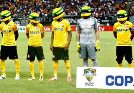 Corinthians pay Senna helmet tribute