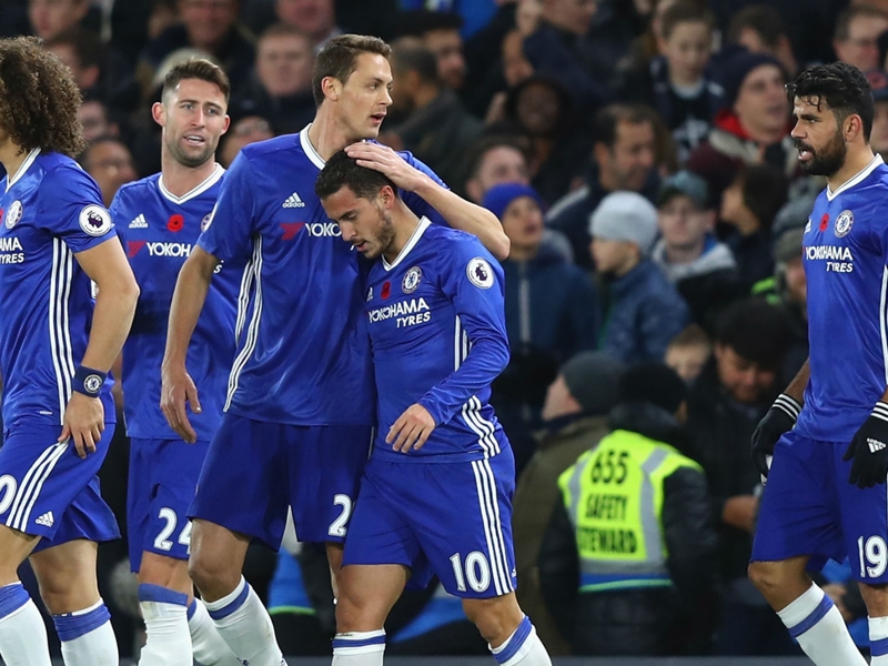 Chelsea 5-0 Everton: Hazard at the double as Conte's men go top