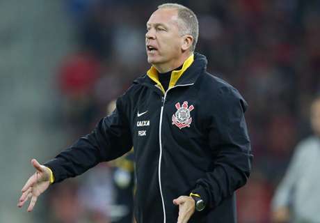 Corinthians faz treino secreto