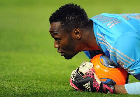 OM, Mandanda avec le groupe