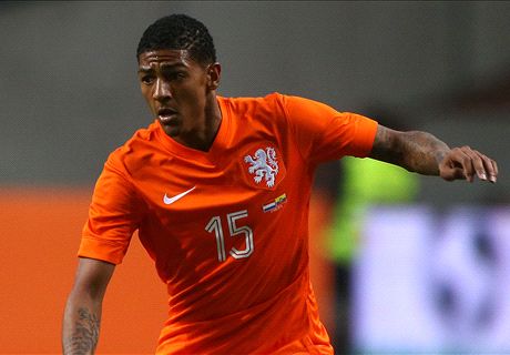 Official: Sunderland sign Van Aanholt