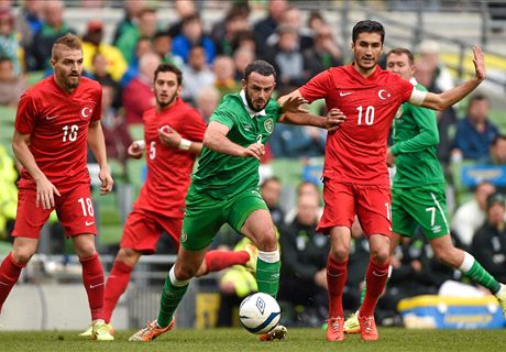 Ireland 1-2 Turkey: Two on target