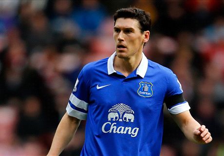 Everton complete Barry signing