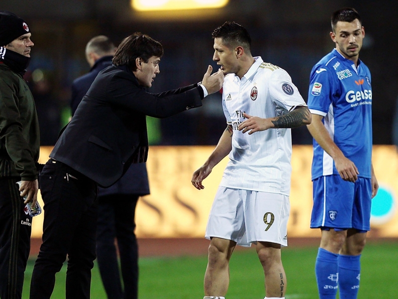 AC Milan, Montella : "Bacca avait l'autorisation pour aller au match de Séville"