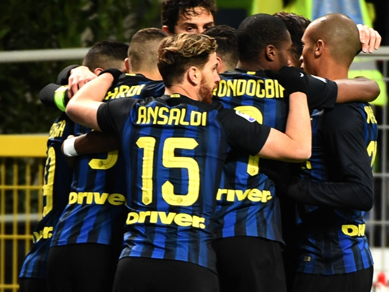 Inter-Fiorentina 4-2: Pirotecnia a San Siro, primo hurrà per Pioli
