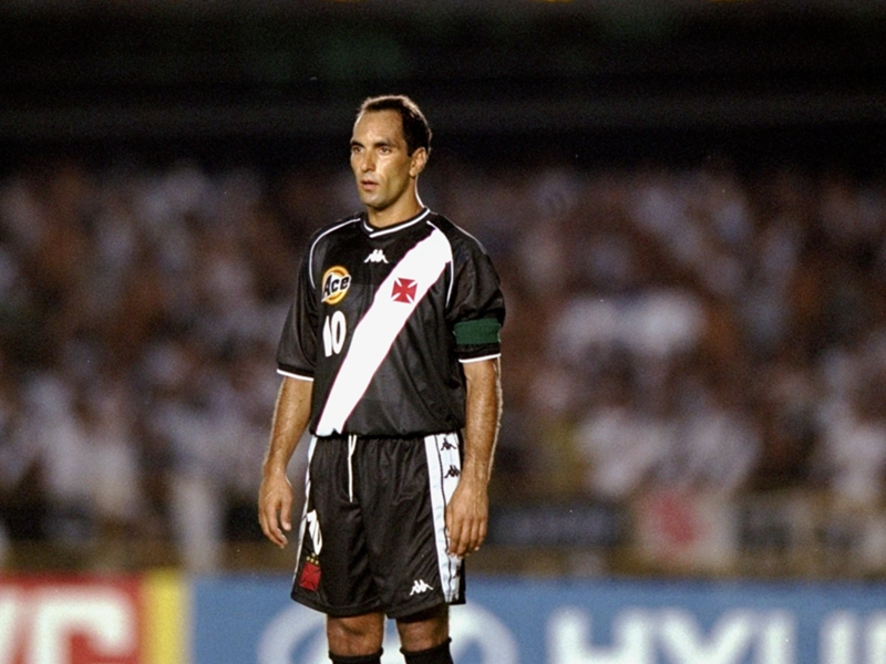 Il destino ha salvato Edmundo: doveva essere sul volo della Chapecoense