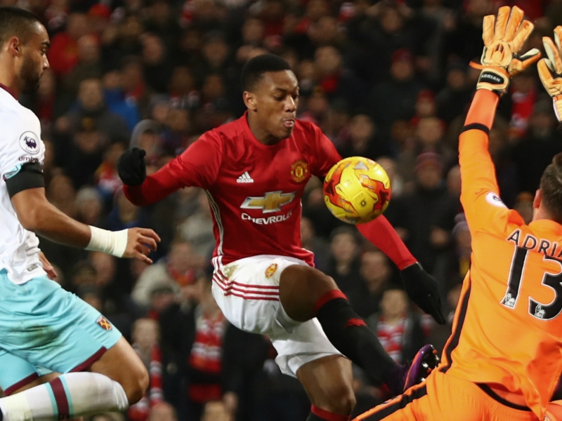 Manchester United 4-1 West Ham: Ibrahimovic & Martial secure spot in final four
