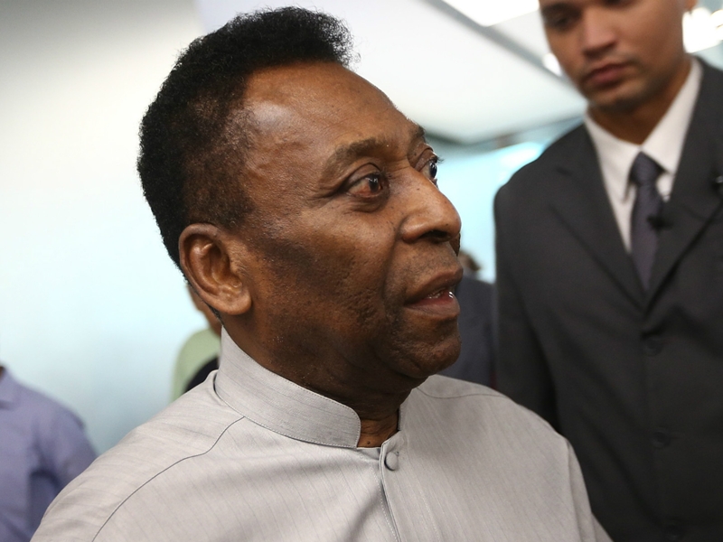 Ronaldo and Neymar join forces in Pele's FIFA 18 Ultimate Team Squad Battle side