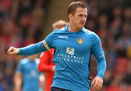 Official: Fulham sign McCormack