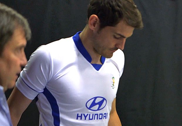 Casillas makes Super Fans' dreams come true