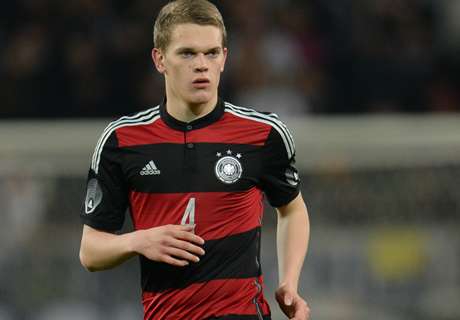 Ginter Dambakan Trofi Bersama Dortmund