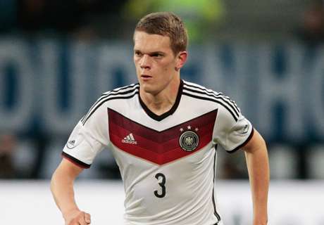 Borussia Dortmund signs Ginter