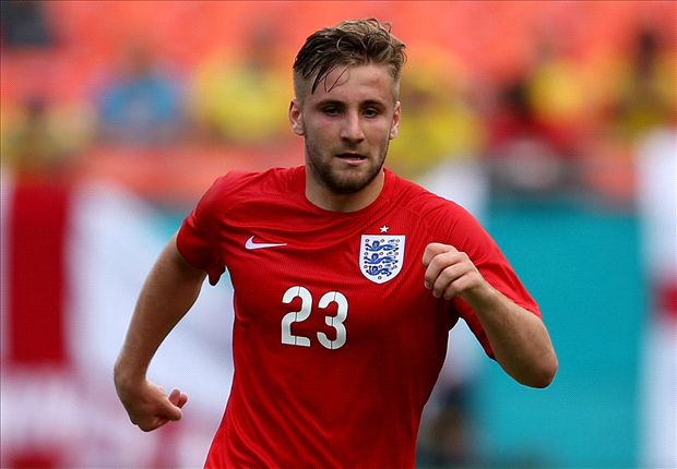 Shaw agrees £160,000-a-week Manchester United deal