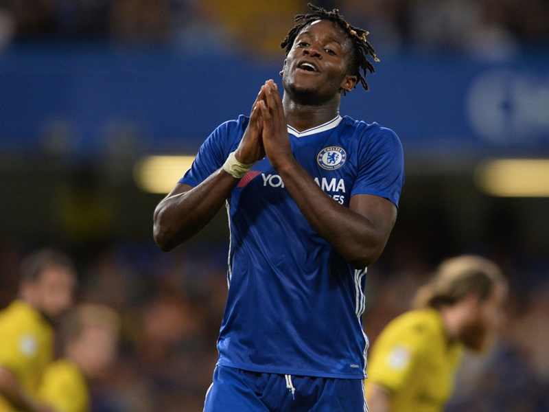 'What's the point in €40m Batshuayi?' - Chelsea fans fume as Hazard replaces Costa