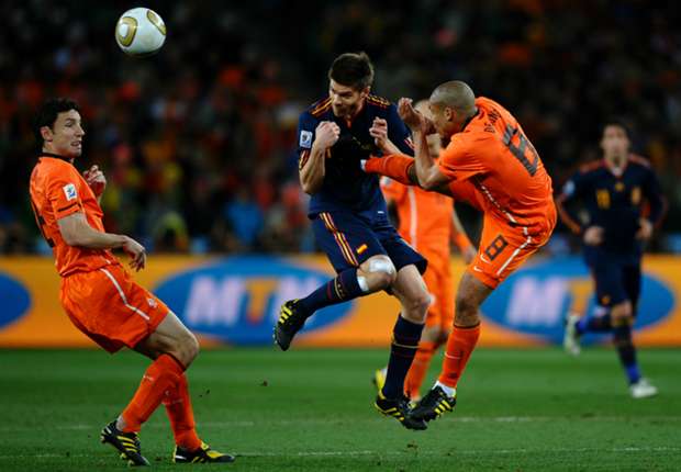 Nigel de Jong Xabi Alonso Netherlands Spain World Cup 2010 final
