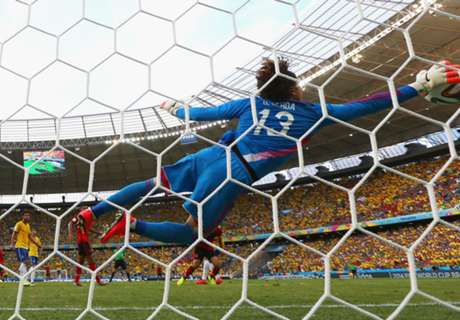 Tifoso vende casa e famiglia per Ochoa