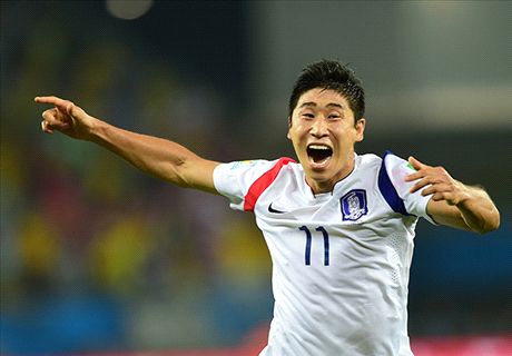 Lee Keun-Ho: Akinfeev error lucky