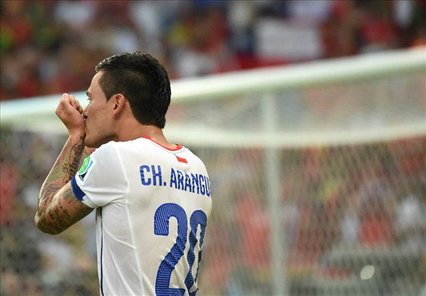Charles Aránguiz comparte una estrecha amistad con futbolista sobreviviente del accidente aéreo - Imagen 1