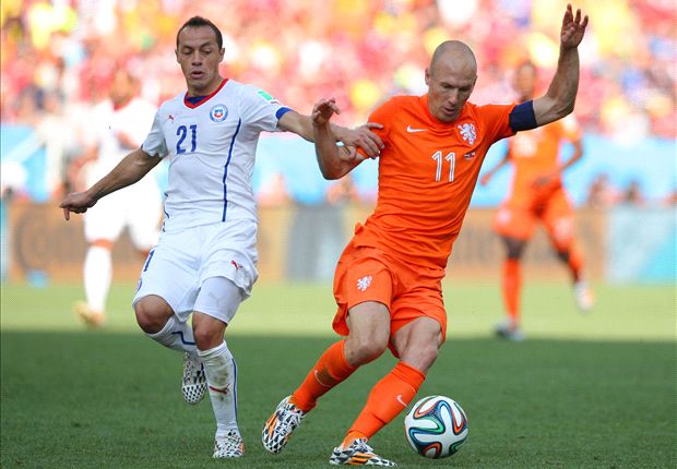 Netherlands 2-0 Chile: Fer & Memphis walk Oranje into top spot