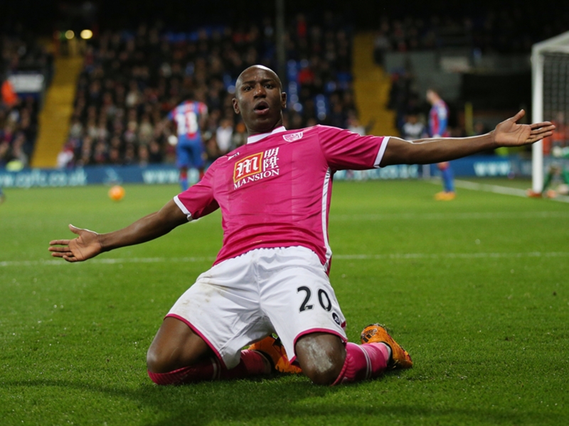 Benik Afobe is not for sale, says Bournemouth's Eddie Howe