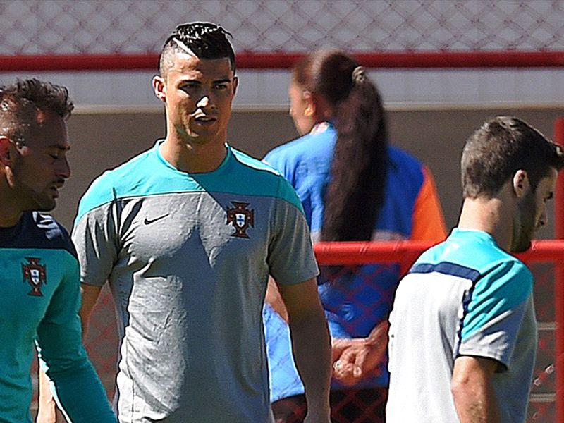 Struggling Ronaldo unveils new mohawk hairstyle | Goal.com