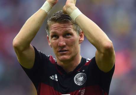 BVB offer Schweini singing lessons