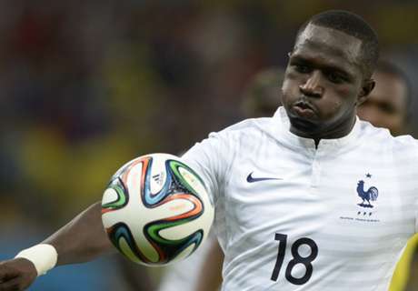 De Jong in, Sissoko out at Newcastle