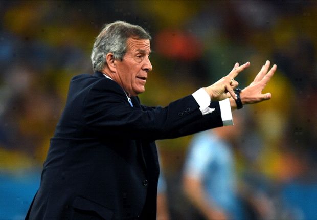 Tabárez dirigió en Brasil su tercer Mundial al frente de Uruguay