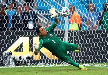 FIFA pide guantes a Navas