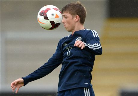 Teenager Gauld joins Sporting