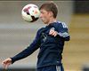 Teenager Gauld joins Sporting