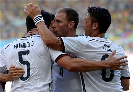 WOTT: Ozil & Podolski celebrate