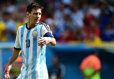 Martins Indi: Messi can't get the ball