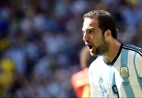 Higuaín se aleja de Barcelona
