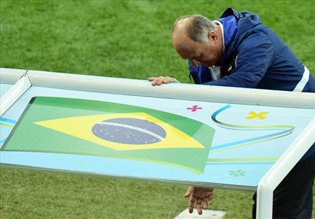 'Pep or Mou should replace Scolari'
