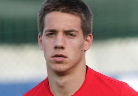Official: Chelsea sign Mario Pasalic