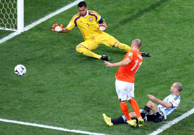 Netherlands 0-0 Argentina AET (Pens 2-4 ): Romero the hero as South Americans go through