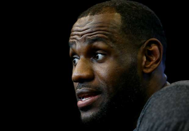 'King James', figura de la NBA y fanático del fútbol