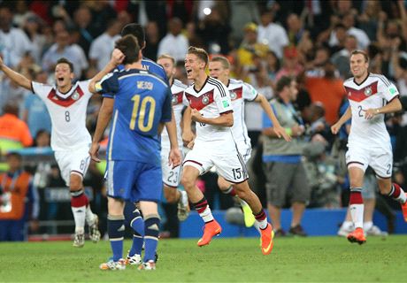 Low to Gotze: You're better than Messi