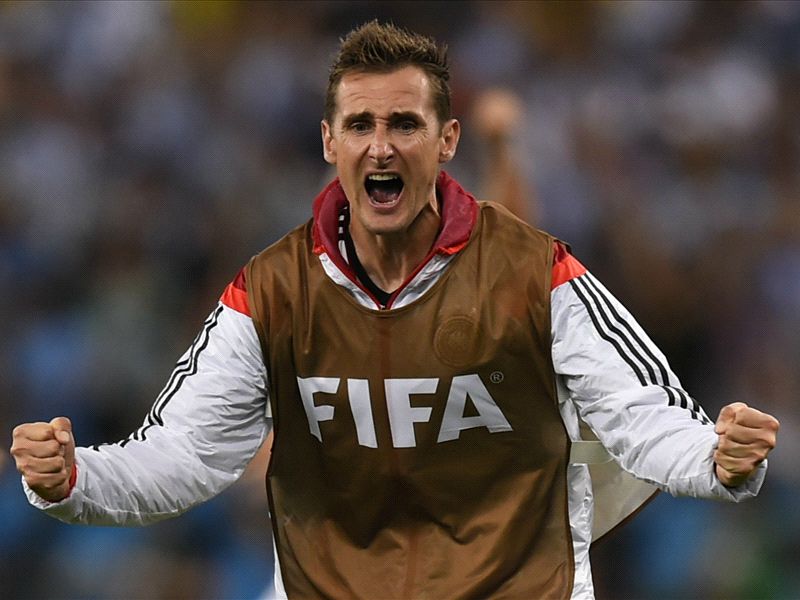 Klose, maior artilheiro da história das Copas, se aposenta da seleção alemã Klose, maior artilheiro da história das Copas, se aposenta da seleção alemã